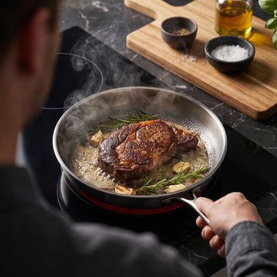 Viande saisie dans une poêle Belmont Dorée